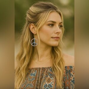 ☮️ Boho Peace sign pierced earrings w/red, navy & white little stones 🤍💙❤️